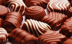 کمبودی در عرضه شکلات نداریم؛ استمرار ثبات قیمت شکلات در بازار