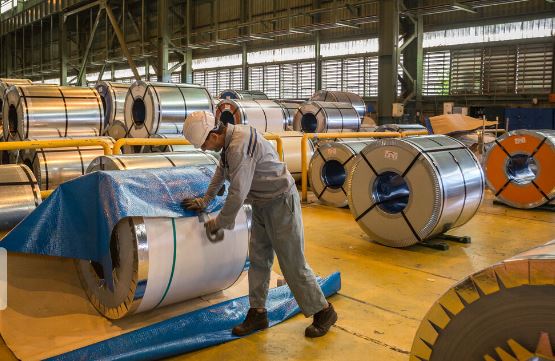 وزارت صنعت عرضه و تقاضای محصولات فولادی را مدیریت می‌کند