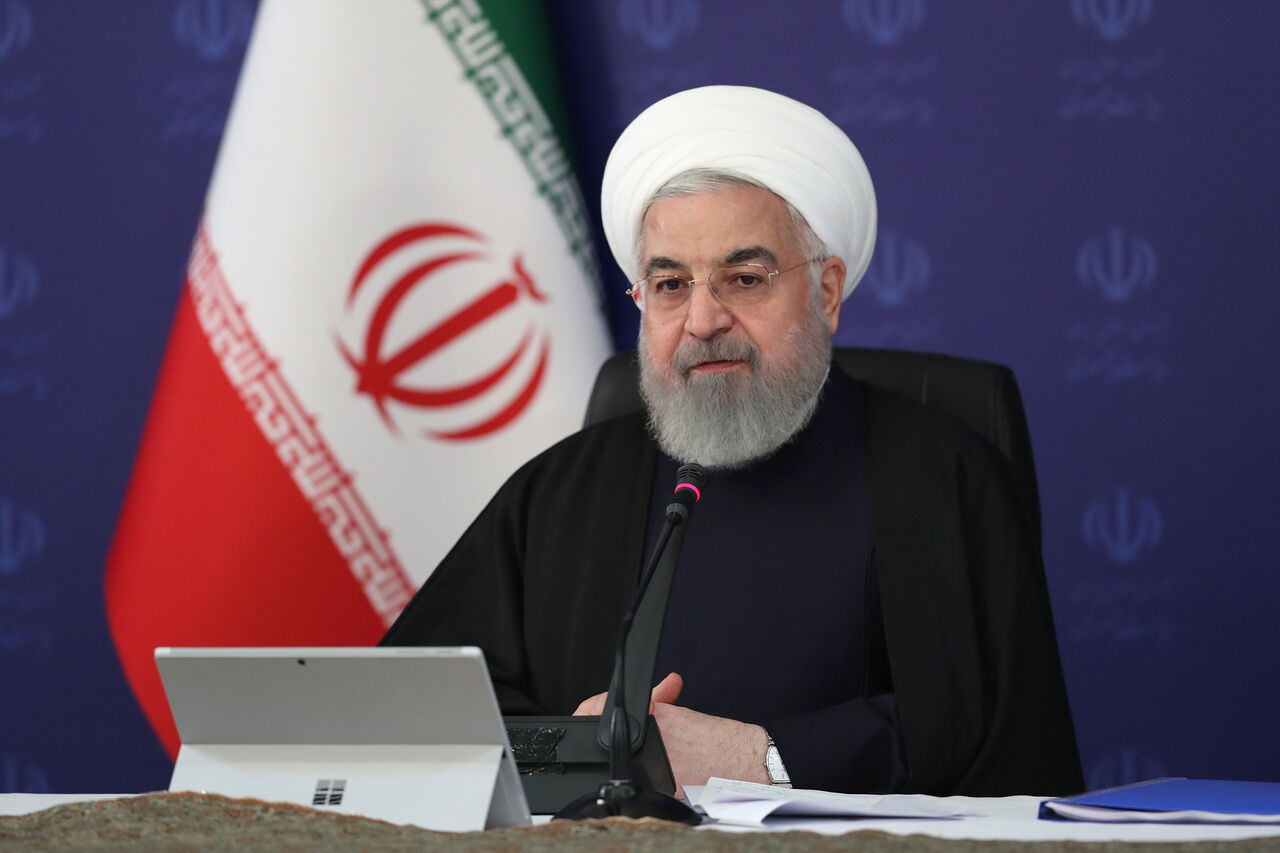 روحانی: تسهیلات یک میلیون تومانی به وام قرض‌الحسنه تبدیل می‌شود