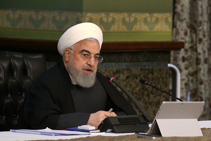 روحانی: تضعیف دولت تضعیف نظام است