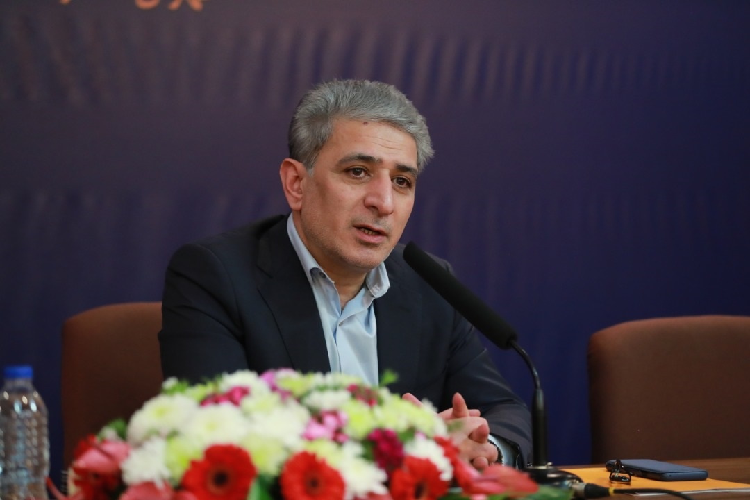 تاکید مدیرعامل بانک ملی ایران بر ارتباط مستمر میان واحدهای صف و ستاد