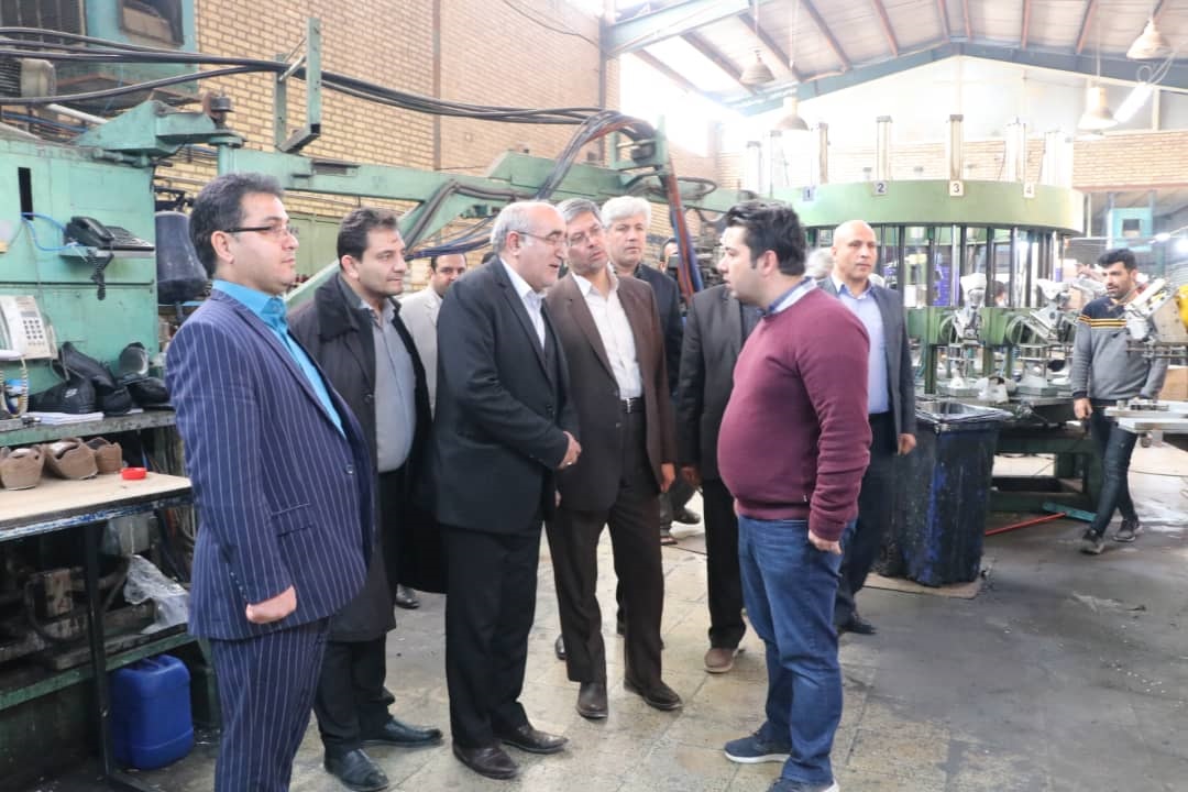 تجارت گردان | بررسی مشکلات صنعتگران با حضور مدیران بانک ملی ایران