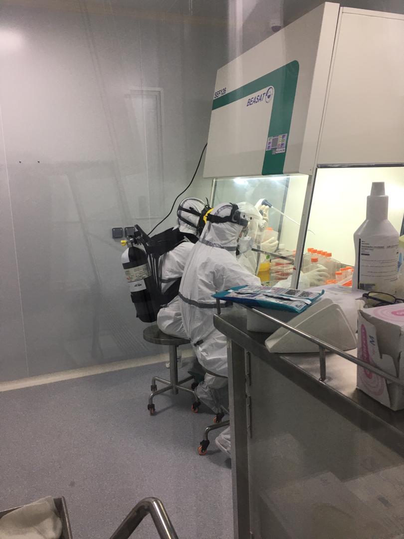 تجارت گردان | انتشار تصاویری از تلاش بی‌وقفه محققان ایرانی برای ساخت واکسن کرونا، برای اولین‌بار