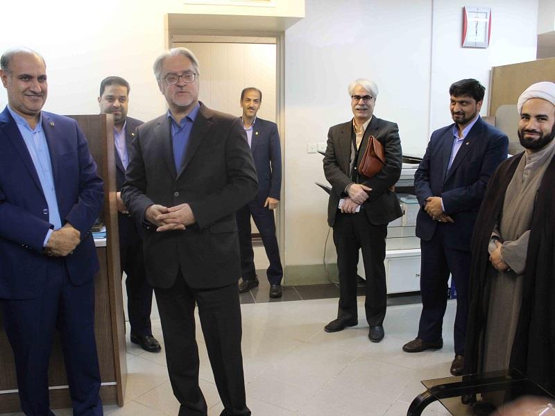 بازدید مدیر عامل بانک مسکن از شعب استان یزد در هفته وحدت