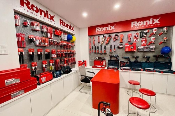 ۱. فروشگاه وحید فتاحیان