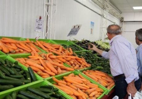 خروج هویج از کشور علت اصلی گرانی است