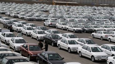 تجارت گردان | کشف ۳۸۷ خودروی صفر کیلومتر در تهران