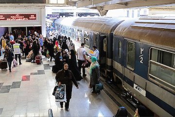 تجارت گردان | هیچ قطار نوروزی به دلیل کنسلی بلیت حذف نشد