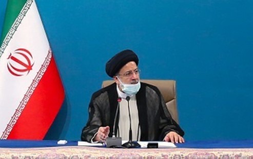 ایران از مواضع به حق و منطقی خود عقب‌نشینی نمی‌کند