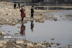 آب جاری در رودخانه زاینده رود کماکان سریز رودخانه شور است