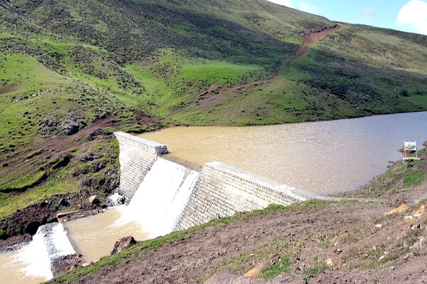 آبخیزداری ناجی منابع آبی در استان سمنان/ خشکسالی ۲۰ ساله شد