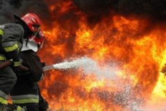 آتش سوزی در انبار شرکت نفت مسجدسلیمان مهار شد/حال یک نفر وخیم است