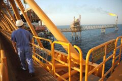 تولید نفت ایران در اردیبهشت ماه ۴٢ هزار بشکه افزایش یافت