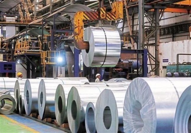رشد ۱۱ درصدی تولید فولاد ایران با وجود تحریم‌/صنعت فولاد کشورهای صنعتی در برابر کرونا زانو زد + جدول