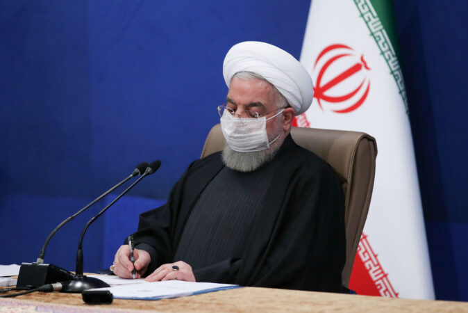 روحانی درگذشت مادر شهیدان ضعیف‌تن را تسلیت گفت