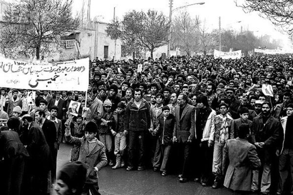 روزنامه‌نگاران فرانسوی انقلاب ایران را چگونه روایت کردند؟