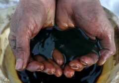 قیمت نفت برنت در آستانه ۸۵ دلار قرار گرفت