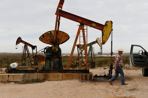 قیمت نفت خام به دنبال امضای بسته مالی آمریکا تقویت شد