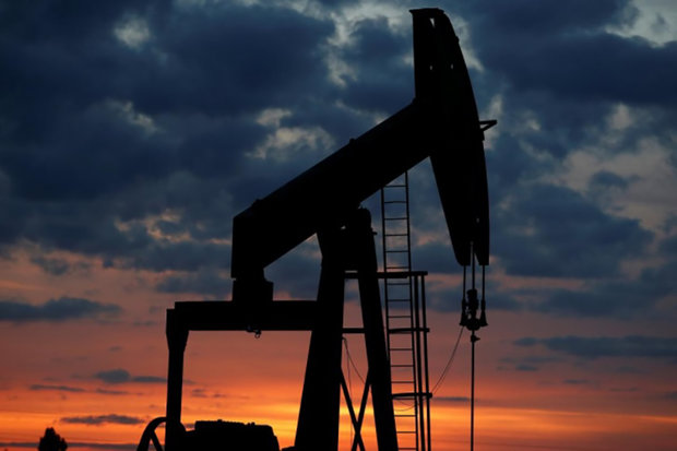 قیمت نفت خام پس از ۴ روز رشد متوالی افت کرد