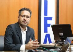 محمدی: چرا مجری “فوتبال برتر” کمیته انضباطی را تهدید می‌کند؟