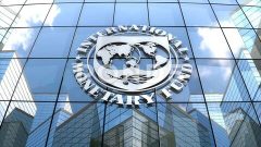 پیش‌بینی‌های صندوق بین‌المللی پول سوگیری سیاسی دارد