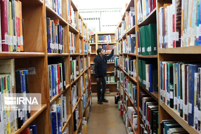 یادگیری خواندن۱۰۰ کتاب در سال و عضویت رایگان کتابخانه‌های عمومی