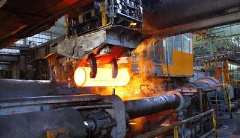 رشد دسته جمعی تولیدات شرکت های بزرگ زنجیره فولاد در سال رونق تولید؛ شمش: ۵درصد، محصولات: ۶ درصد و آهن اسفنجی ۷درصد